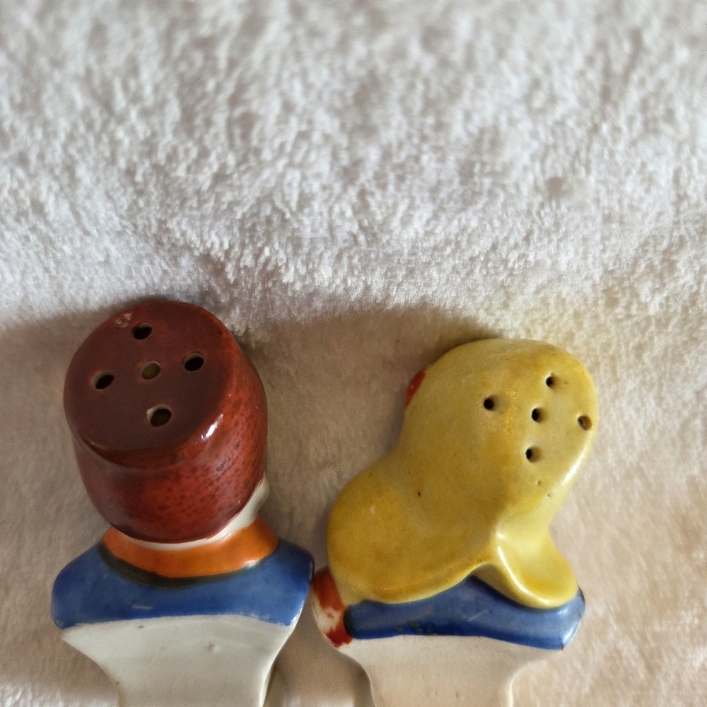 Salt & Pepper Shakers Man and Woman Bust Vintage Made In Occupied Japan Ceramic - Picture 5 of 10